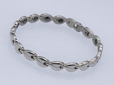 S076-1 - Edelstahl Magnetarmband mit Silber-Look