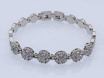 S1172 - Edelstahl Magnetarmband mit Zirkonia-Steinen